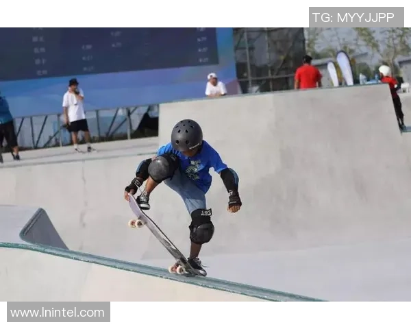 深圳极限运动队在滑板精英赛中以93分稳居积分榜首位