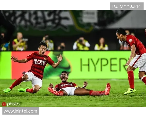 圣保罗与博塔弗的精彩对决分析及历史交锋回顾