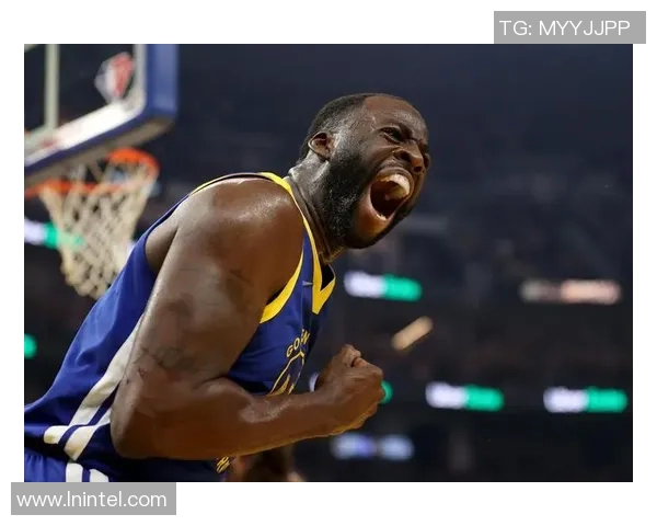 德雷蒙德格林的篮球生涯与领导力探索:从新秀到冠军的蜕变之路 德雷蒙德格林的篮球生涯与领导力探索:从新秀到冠军的蜕变之路